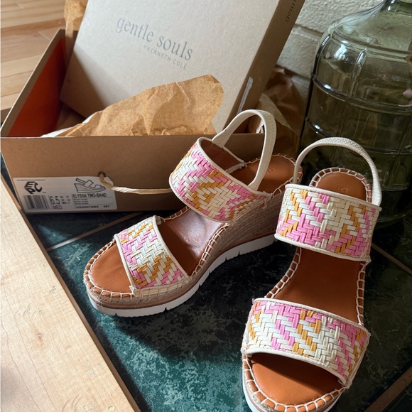 Kenneth Cole Women's Pink and Yellow Woven Wedges - Picture 1 of 6